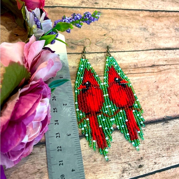 Red cardinal earring - Picture 4 of 5